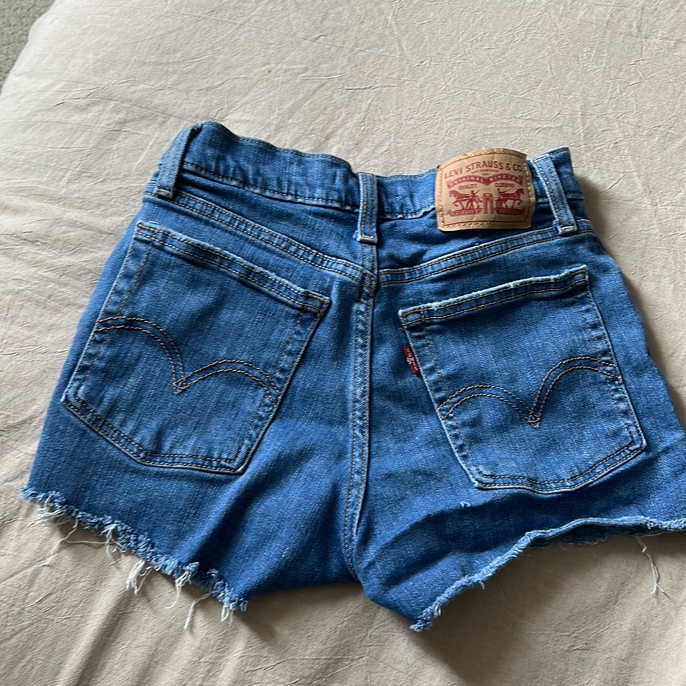 Levi High Rise Shorts - Picture 2 of 3